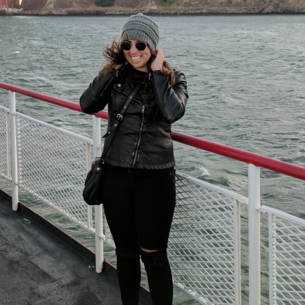 Meet your Posher, Alyssa